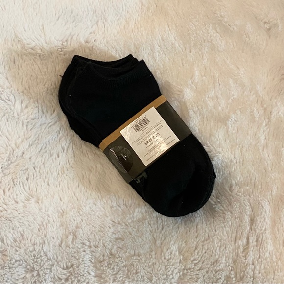 **❣️SOLD❣️**Frye No Show Super Soft Socks Set - Picture 2 of 3